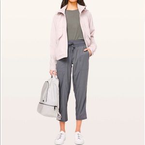 Lululemon Dance Studio Crop Sz 6 Titanium